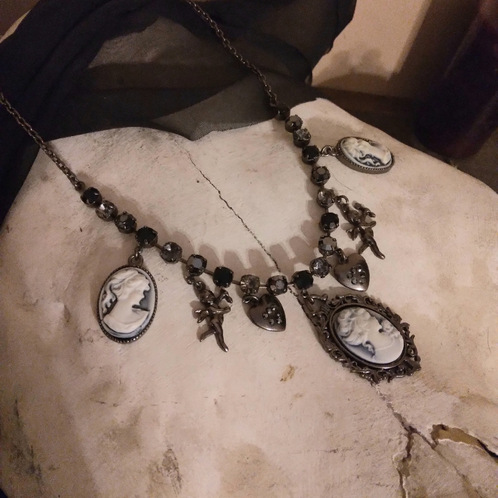 Heavy Red Gothic The Three Graces Necklace